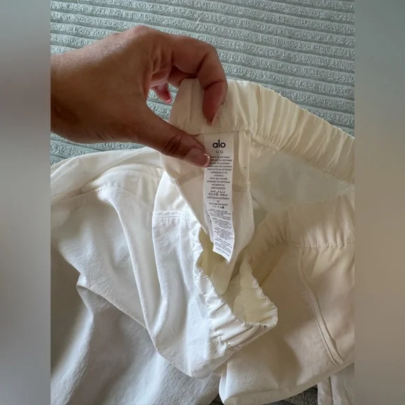 ALO High Waist Origin wide leg track pant . Size large - Picture 3 of 5